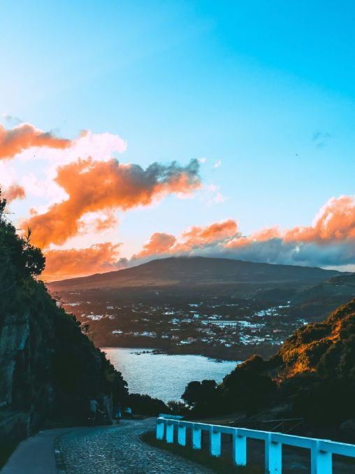 Nad Angrou, Terceira na Azorech